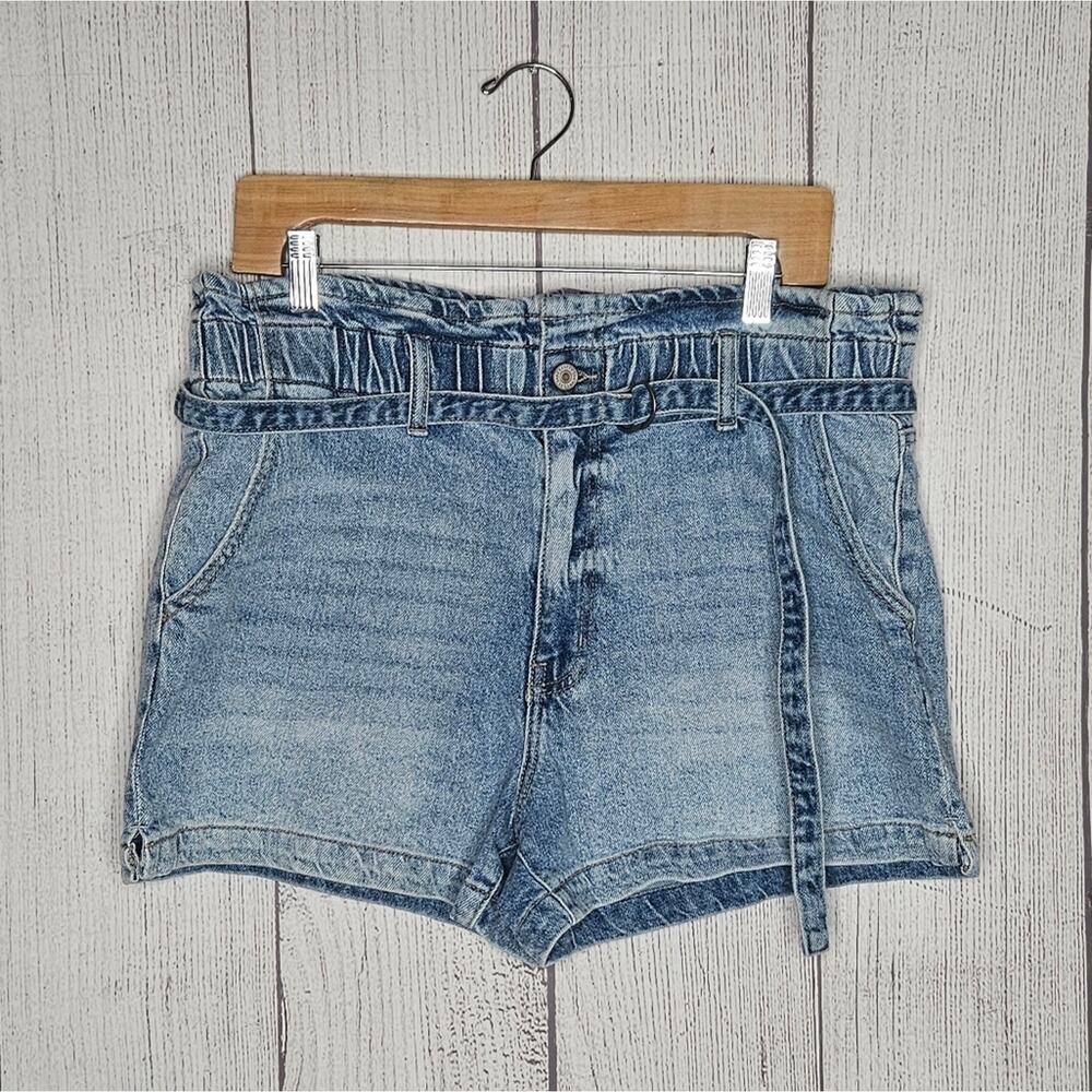 KanCan for Maurices Denim Paperbag High Rise Belted Shorts, size 30